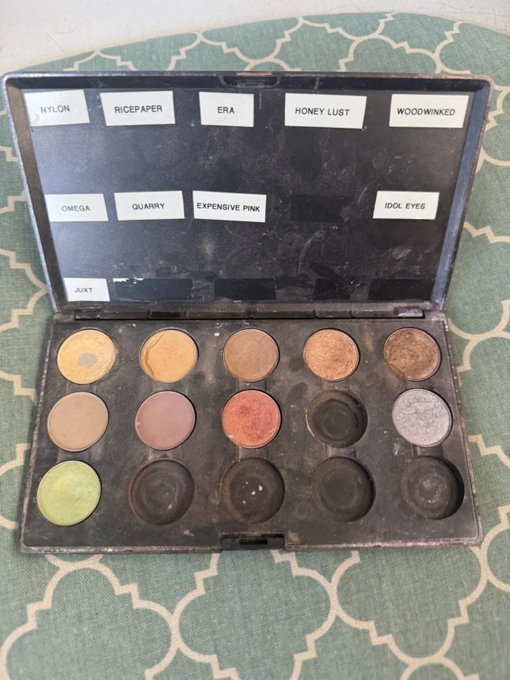 MAC 15 slot magnetic eyeshadow bundle 10 eyeshadows in case!